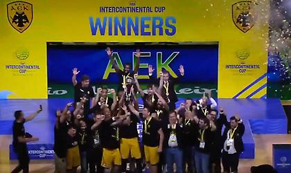 Η απονομή του Διηπειρωτικού στην ΑΕΚ (video)