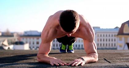 Αυτή είναι η καλύτερη άσκηση για κοιλιακούς, αλλά την κάνεις λάθος!