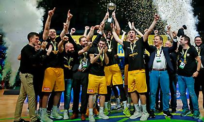 Συγχαρητήρια των παλαιμάχων για την κούπα της ΑΕΚ