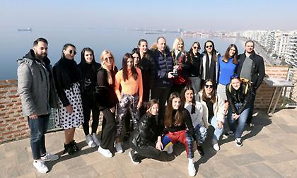 Στον Λευκό Πύργο με την Κούπα τα κορίτσια του ΠΑΟΚ! (pics)