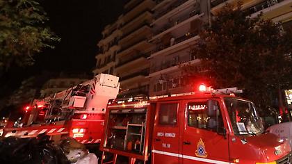 Φωτιά σε διαμέρισμα στην Κυψέλη: Στο νοσοκομείο μητέρα με το παιδί της