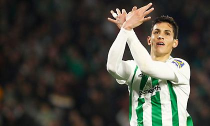 Τότεναμ και Άρσεναλ κοιτάζουν τον Μαντί