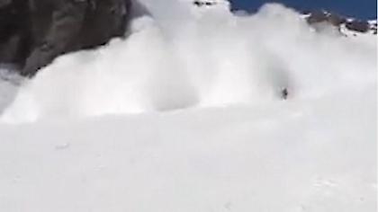 Βίντεο σοκ: Η στιγμή που η φονική χιονοστιβάδα στο Κραν Μοντανά «κυνηγά» και «θάβει» τους σκιέρ