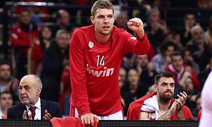 Βεζένκοφ στον ΣΠΟΡ FM 94,6: «Μας πόνεσαν κάποιες ήττες - Πρέπει να είμαστε πολύ σκληροί με Εφές»