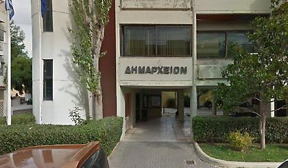 Κερατέα: Το δημαρχείο έγινε… ρινγκ για μια λάμπα – Η ανάρτηση του δημάρχου (pic)
