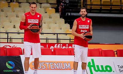 Ενσωματώνονται στη Λετονία Στρέλνιεκς, Τίμα