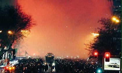 Έβαλαν... φωτιά οι οπαδοί της Ζενίτ! (video)