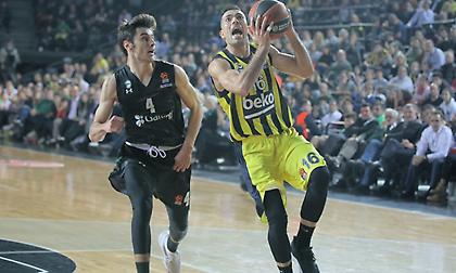 Βόλτα στη… γειτονιά έκανε η Φενέρ!