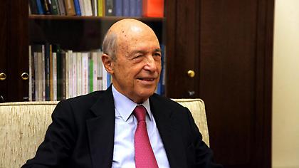 Ο Σημίτης πουλάει οικόπεδο 3,5 στρεμμάτων στα Τρίκαλα