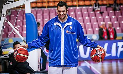 Δύο αεροπλάνα και… έπαιξε ο Μαυροειδής