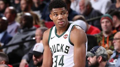 Μπαντενχόλζερ: «Ελπίζουμε πως δεν θα λείψει πολύ ο Γιάννης»