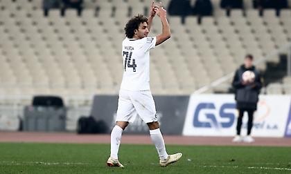 Οι χειρονομίες του Ουάρντα προς τον κόσμο στην αλλαγή του (video/pics)