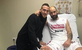 Παρέα για καφέ Σπανούλης και Φορτούνης (pic)