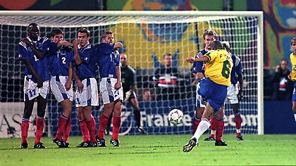 Το φάουλ του Ρομπέρτο Κάρλος έγινε αντικείμενο πειραμάτων από φυσικούς