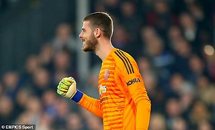 Βάζει υπογραφή σε νέο συμβόλαιο και ο Ντε Χέα