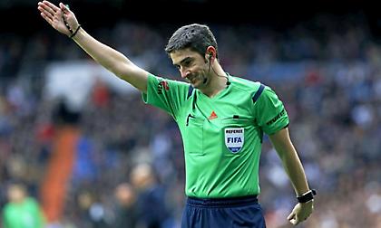 Αλλαγή διαιτητή στο clasico!