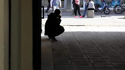 Έρευνα ΣΕΒ: Ένας στους τρεις Έλληνες εργάζεται σε δουλειά κατώτερη των προσόντων του