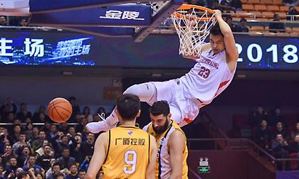 Με το.. αριστερό μετά τη διακοπή Λάιονς και Μπουρούσης