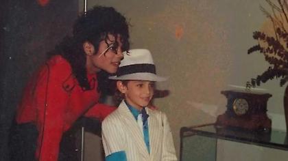 «Θύματα» του Μ. Τζάκσον: Έτσι ξεκίνησε η κακοποίηση-Από τις αγκαλιές και τα χάδια στο στοματικό σεξ