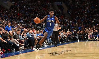 Το τρομερό κάρφωμα του Άιζακ στην πρώτη θέση του Top 10 (video)