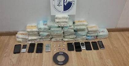 Εξαρθρώθηκε σπείρα που διακινούσε ηρωίνη, κοκαΐνη και χασίς στην Αττική