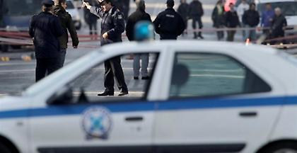 Φωτιά σε πάρκινγκ στη Βουλιαγμένης. Ανατινάχθηκε αυτοκίνητο-Ένας τραυματίας