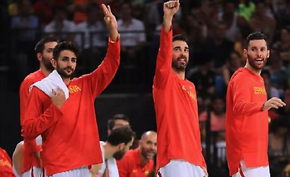 Υπόκλιση Ρούμπιο στον Ναβάρο (pic)