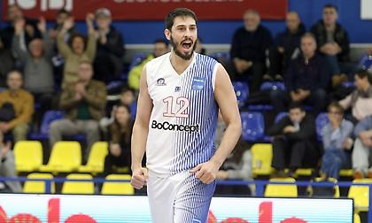 Καμπερίδης: «Όλοι μαζί νικάμε, όλοι μαζί χάνουμε»