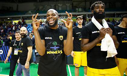 Γκρίφιν: «Κορυφαία στιγμή η κατάκτηση του Διηπειρωτικού, θέλουμε τον κόσμο στο πλευρό μας»