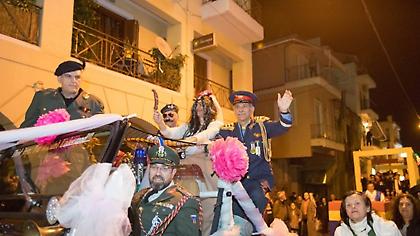 Πάτρα: Τέλος στο αποκριάτικο έθιμο της «Γιαννούλας της Κουλουρούς»