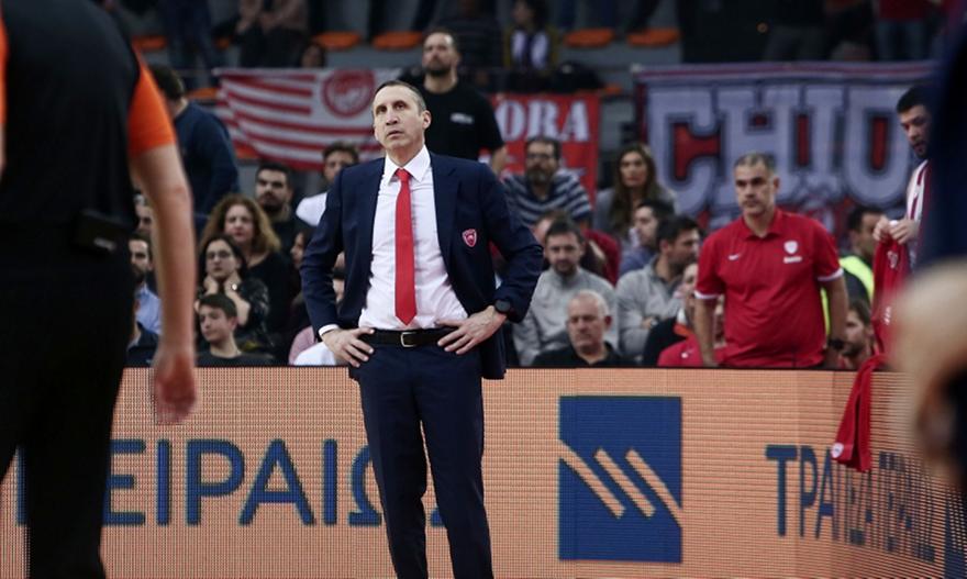 Μπλατ: «Να κλειστούμε στον εαυτό μας και να ψάξουμε τη διέξοδο»