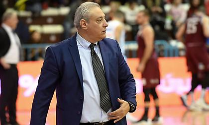 Κουφός: «Όποιος δεν μπορεί, να μην έρθει ξανά!»