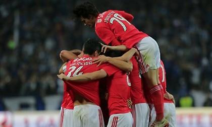 Άλωσε το «Ντραγκάο» στο ντέρμπι και έκανε πρόβα τίτλου η Μπενφίκα