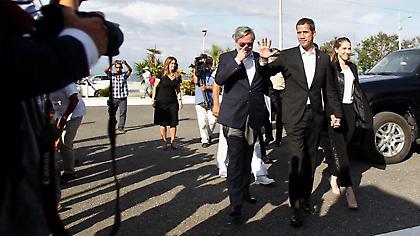 Βενεζουέλα: Θρίλερ με την επιστροφή Γκουαϊδό από τον Ισημερινό