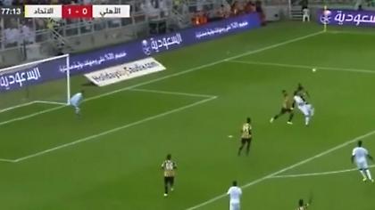 «Ψαλιδάκι» α λα Ριβάλντο στην Αραβία