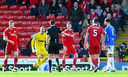 Σε επαναληπτικό η Ρέιντζερς, λύτρωση στο 92’ για Ινβερνές