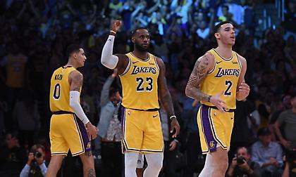 Ο Κούζμα έσπρωξε τον Λεμπρόν για να παίξει άμυνα (video)