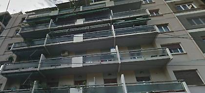 Τραγωδία στο Παγκράτι: Νεκρή η γυναίκα που έπεσε από το μπαλκόνι