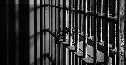 Οκτώ χρόνια φυλακή για τον άνδρα που έβαλε φωτιά σε άστεγους