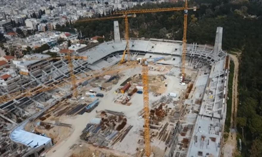 Μπαίνουν οι κερκίδες, ομορφαίνει η «Αγια-Σοφιά» (video)