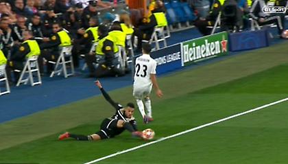 Γκολάρα με Τάντιτς και... VAR το 0-3 του Άγιαξ (video)