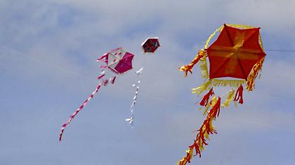 Καιρός: Με ήλιο και ζέστη τα Κούλουμα - Έως 23 βαθμούς το τριήμερο της Καθαράς Δευτέρας