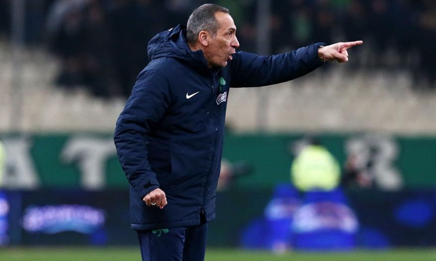 Τριάδα στην άμυνα και δύο φορ σκέφτεται ο Δώνης