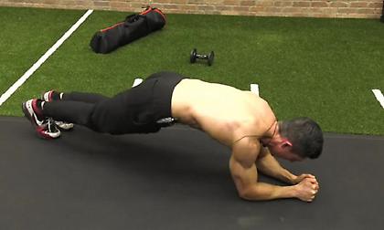 Κάψε λίπος: Πρόγραμμα 6 λεπτών για αρχάριους και προχωρημένους (vid)