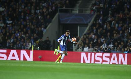 Με λάθος του Μανωλά προβάδισμα για Πόρτο (video)