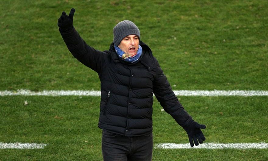 Ψάχνει λύση για τα «φτερά» ο Λουτσέσκου