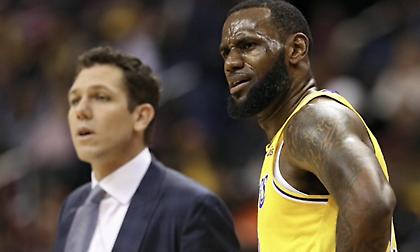 Η χαλάστρα στον Βασιλιά από τους Νάγκετς!