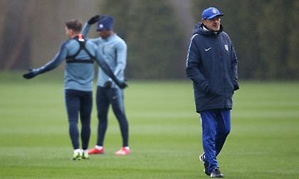 Βέβαιος για την παραμονή του στην Τσέλσι ο Σάρι