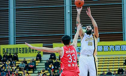 Παραλίγο «τριπλός» Μπουρούσης και επιστροφή στις νίκες οι Λάιονς