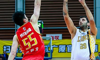 Βαριά ήττα για Λάιονς και Μπουρούση